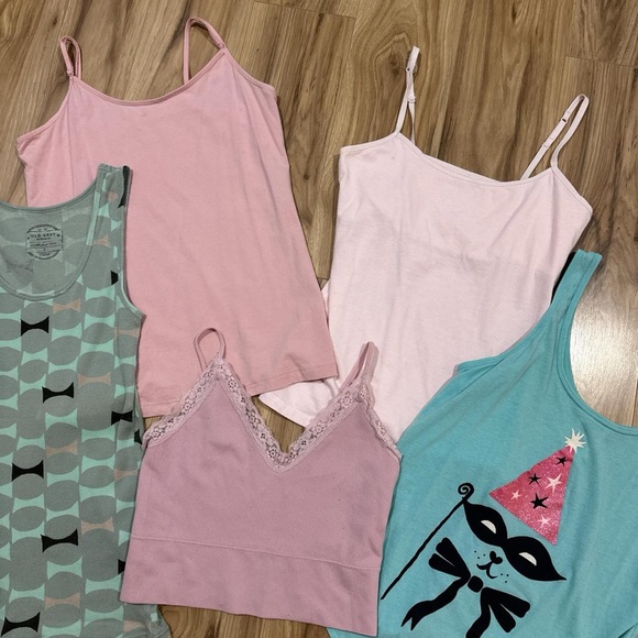 Tank top bundle - Picture 2 of 4